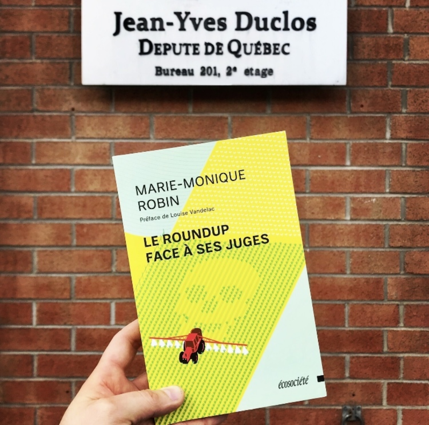 Pour interdire le glyphosate sur le territoire canadien